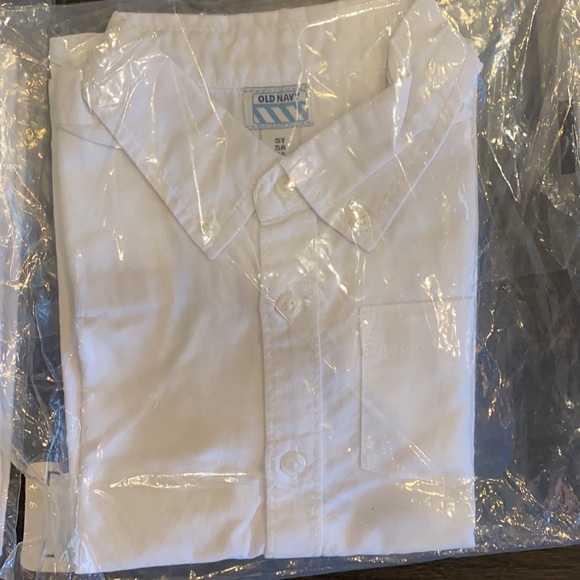 *NWT* Old Navy Oxford Long-Sleeve Shirts (5T) - Picture 4 of 7